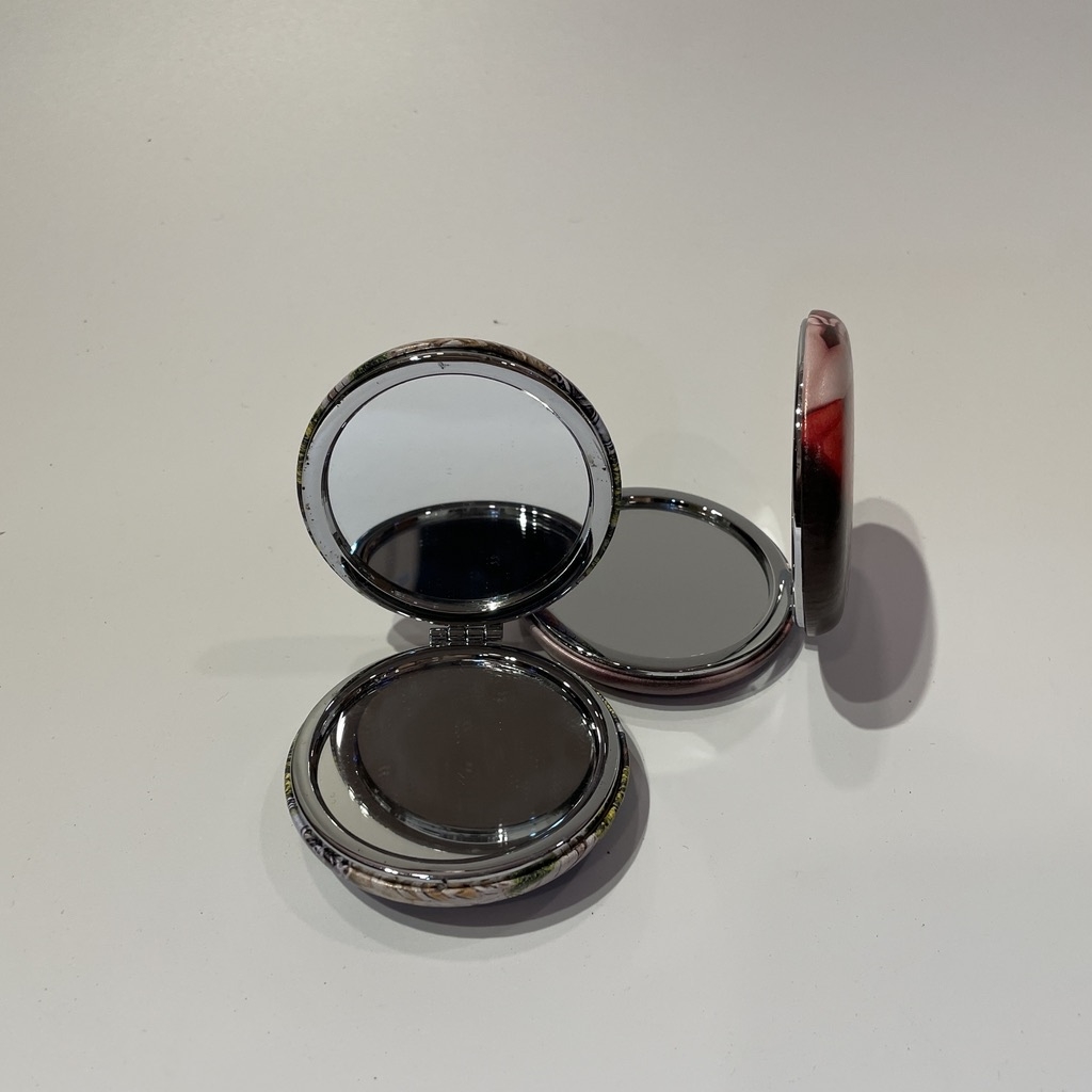 Gương nhũ mini soi được 2 mặt - Gương trang điểm cầm tay mini hình em bé ngộ nghĩnh, gương soi bỏ túi